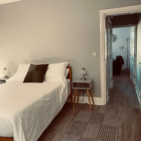 Tideway With Private Parking Space * Whitby