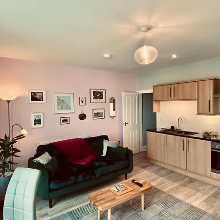 Apartmán Tideway With Private Parking Space