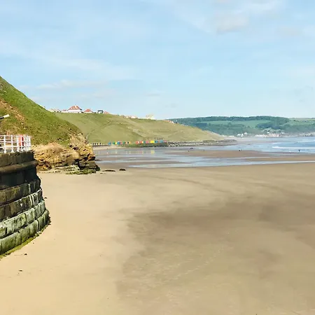 Tideway With Private Parking Space Whitby