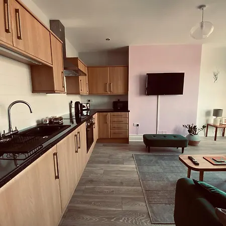Tideway With Private Parking Space Apartmán