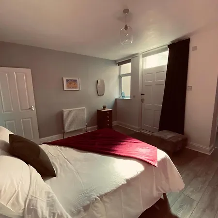 Tideway With Private Parking Space Whitby