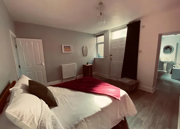 Tideway With Private Parking Space Whitby